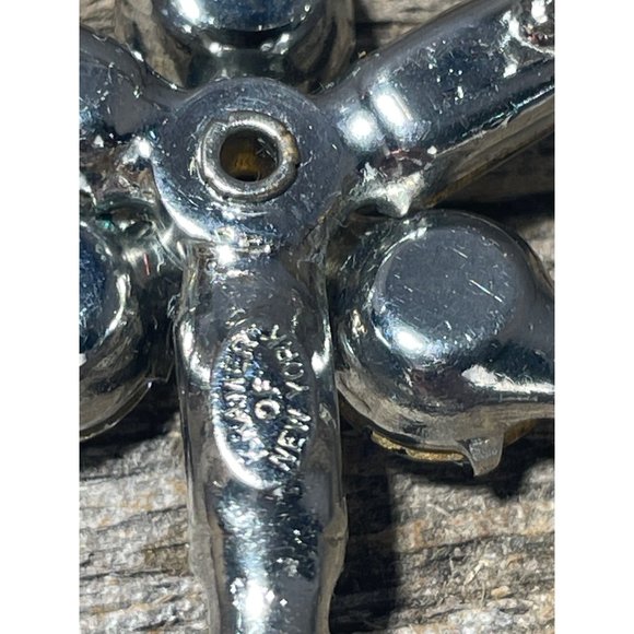 Kramer of New York 1.5” Brooch Estate Clear Rhinestone Flower Pin Silver Tone La - Picture 3 of 4